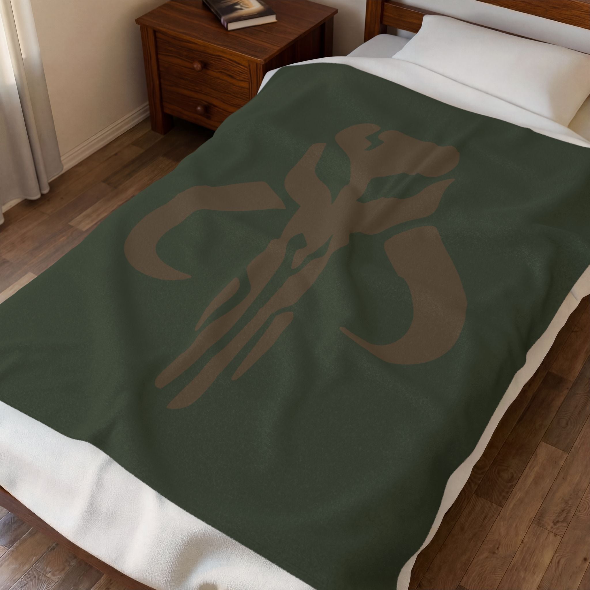 Mandalorian Mythosaur Velveteen Plush Blanket — Soft Star Wars-Inspired Throw